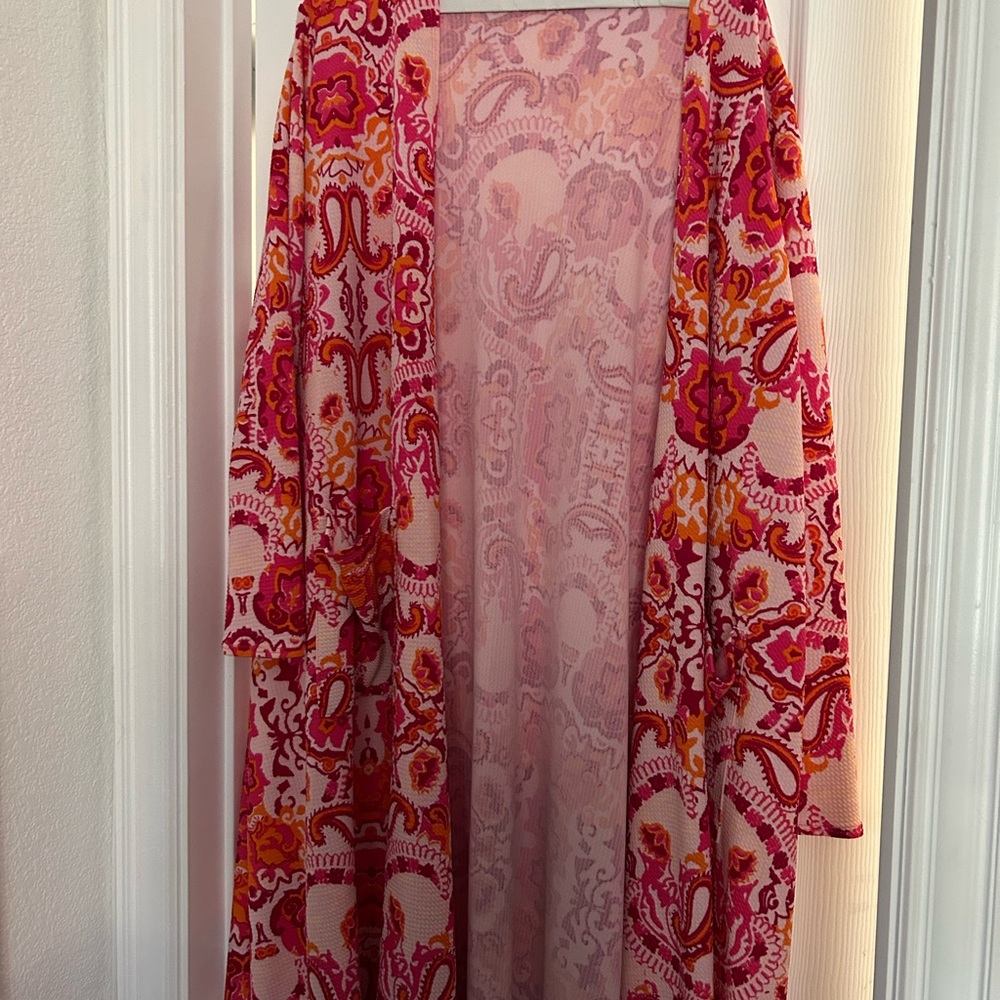 LuLaRoe Vibrant Pink and Orange Paisley Kimono